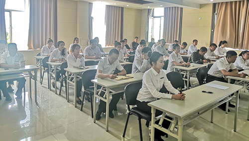 城區(qū)運(yùn)營(yíng)部召開“優(yōu)質(zhì)服務(wù)、安全運(yùn)營(yíng)”安全服務(wù)培訓(xùn)會(huì)